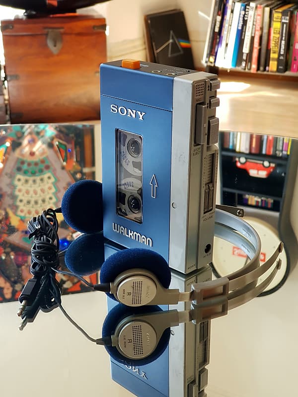 Sony TPS L2 Walkman    Metallic Blue Metal   Reverb Portugal