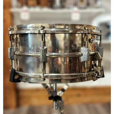 Pearl GLX Brass snare drum