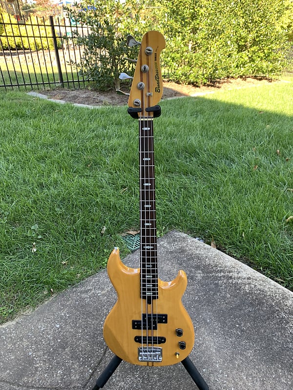 1980 Yamaha BB2000 (Broad Bass) in Natural w/OHSC Reverb