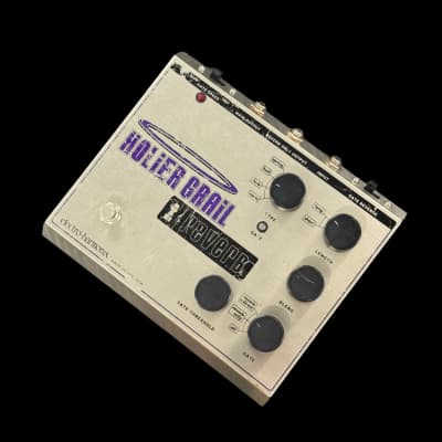 Electro-Harmonix Holier Grail | Reverb