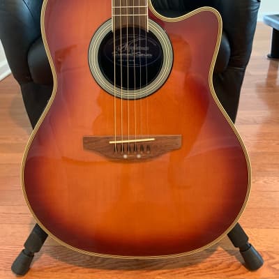 Applause AE28  with Ovation Deluxe Hardshell Case image 3