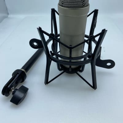 RODE NT1-A Large Diaphragm Cardioid Condenser Microphone image 4
