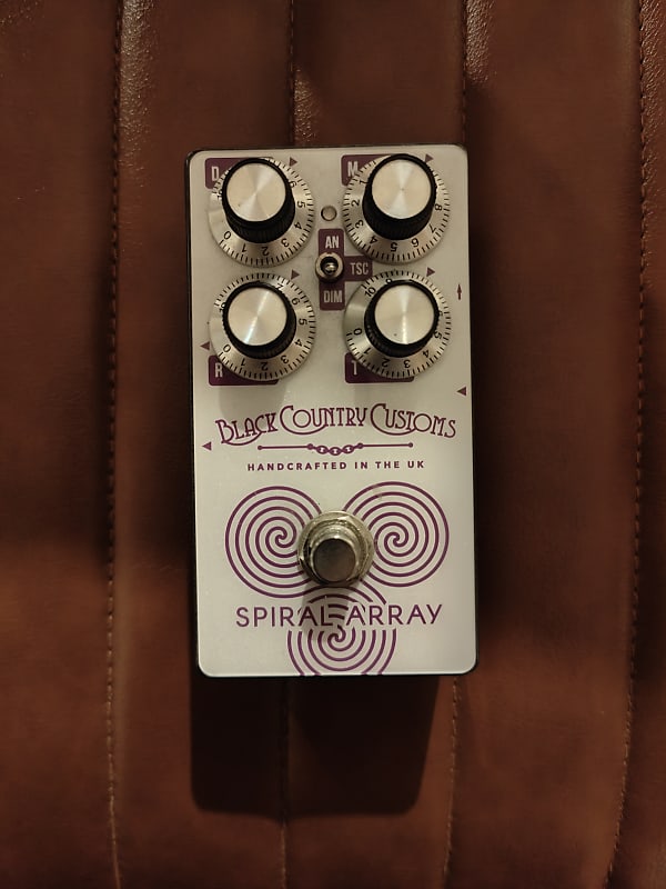 Laney Black Country Customs Spiral Array 2020 - Present - White / Purple image 1