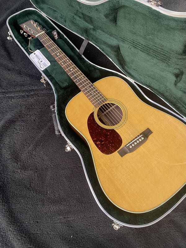 Left handed online martin d28