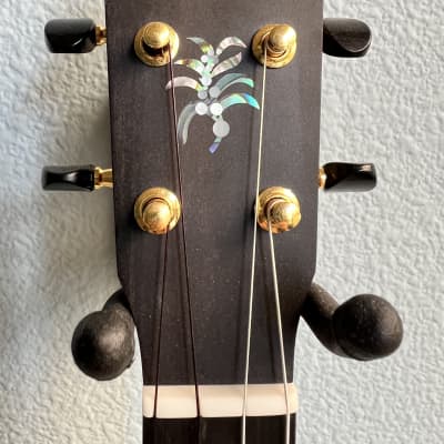 Kala Revelator Nautilus Lefty Tenor ukulele Koa/Mahogany Left Handed 2024 - UV Satin image 3