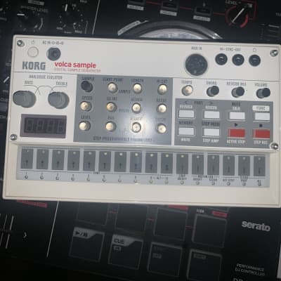 Korg Volca Sample Digital Sample Sequencer 2010s - White