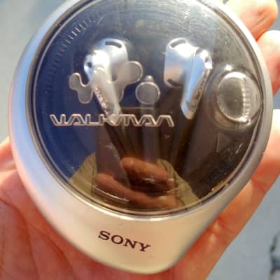 Sony MDR-ED31 LP Dynamic Earphones image 3
