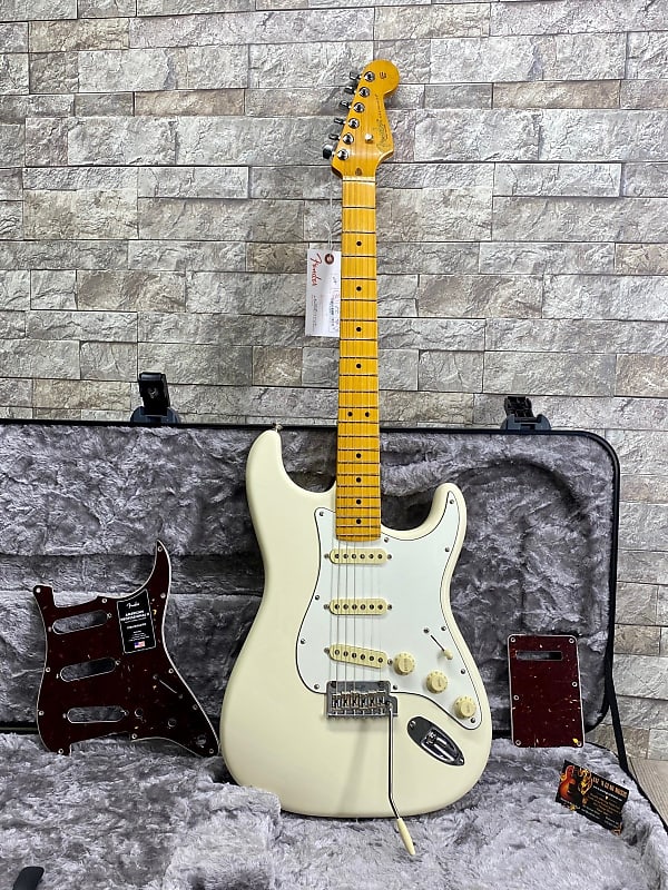 Fender #0113902705 American Professional II Stratocaster, Olympic White,  Maple Fingerboard, with two sets/colors of pickguards and backplates