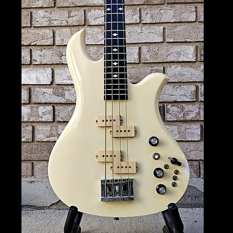 B.C. Rich n.j. warlock 1980's White electric guitar made in