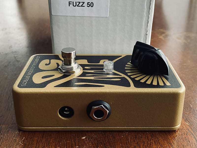 ギター Lovepedal Fuzz Master gold hq720.jpg?sqp=-