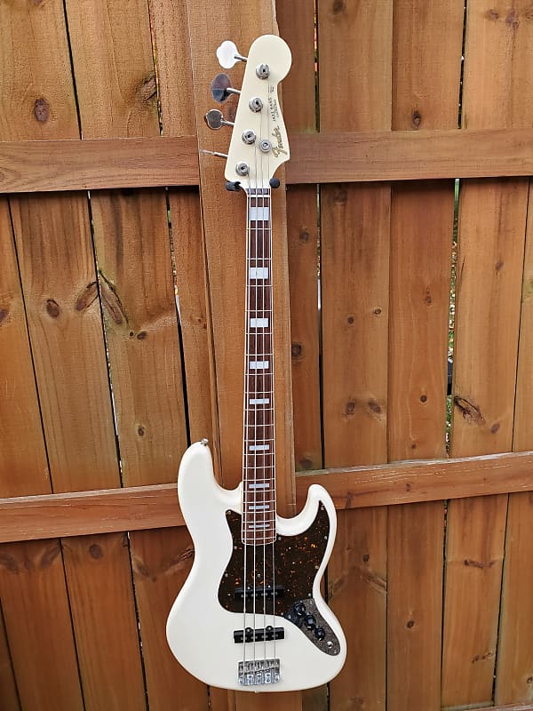 2013 Fender Limited Run 1966 Re-issue Jazz Bass Olympic White MIJ