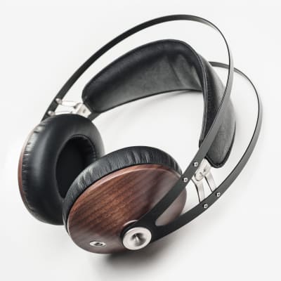 Meze 99 Classics Headphones (Walnut, Silver) **OPEN BOX Meze 99 Classics Headphones (Walnut, Silver) **OPEN BOX