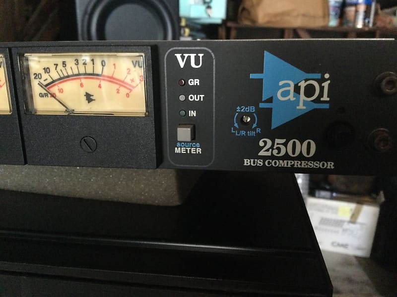 API 2500 Stereo Bus Compressor