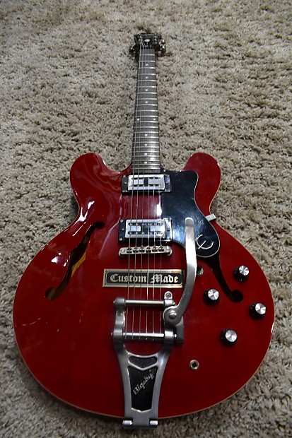 Used Epiphone Dot CH w bigsby