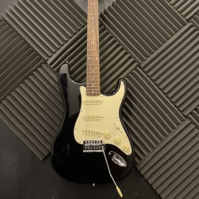 Stagg “S” Series Electric Guitar  Black/Brilliant for sale