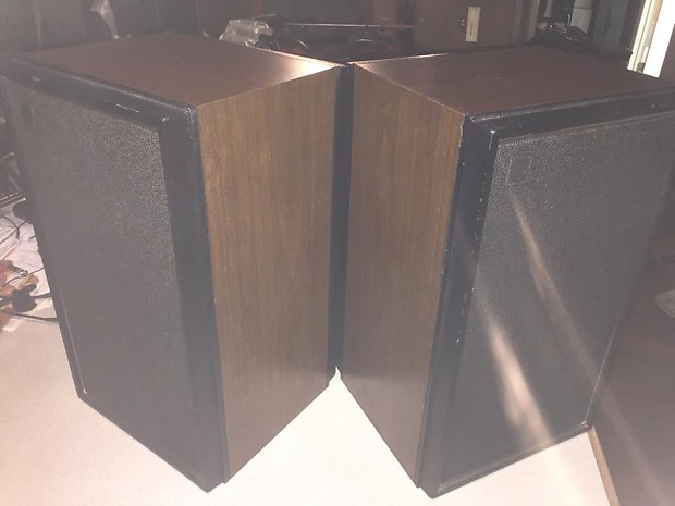 Magnavox floor speakers discount