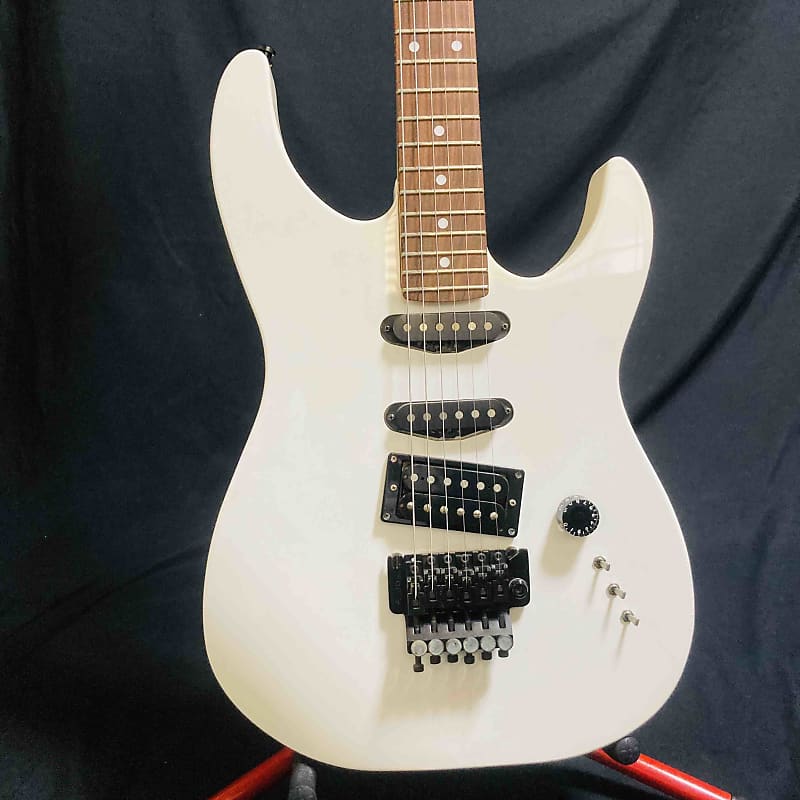 Kramer JK3000 1980's White Made in Japan Vintage w/Gig bag