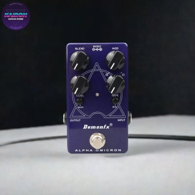 Demon Fx DemonFx Alpha Omicron Electric Bass Clone Pedal