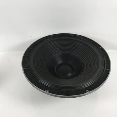Meyer Sound MS18 subwoofer speaker 一本 Meyer Sound MS18 subwoofer speaker 一本