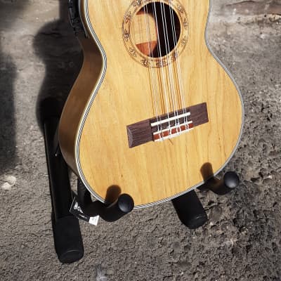 Freshman  UKASHT8+EQ 8 string tenor ukulele image 3