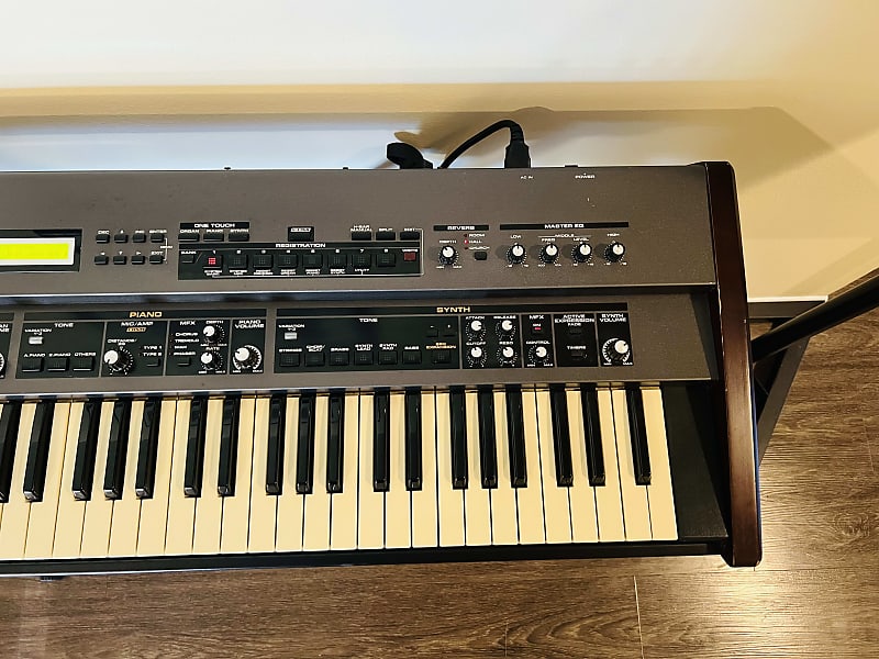 Roland VR-760 76-Key V-Combo Organ