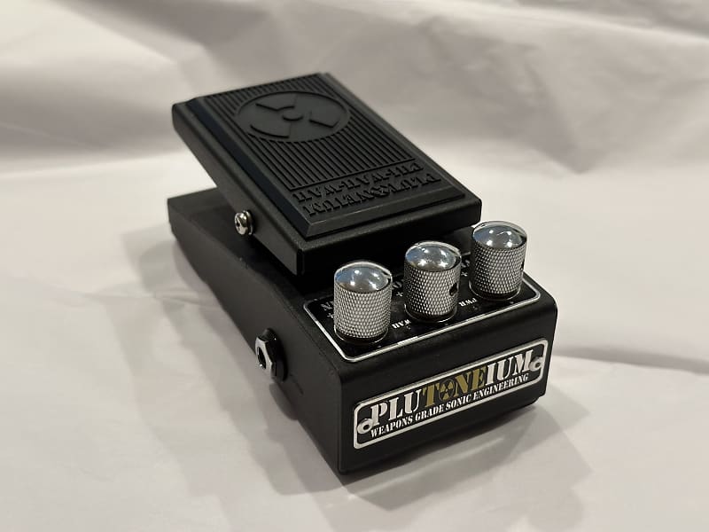 Plutoneium PU-235 Chi-Wah-Wah 2012 - Black | Reverb