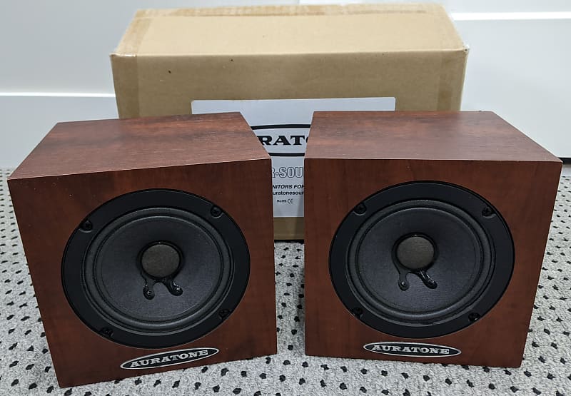 pair of Auratone 5C Super Sound Cube studio monitors like new w/ box