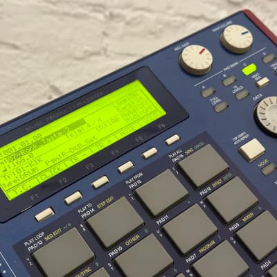 Akai MPC1000 MIDI Production Center - Blue & Red image 6