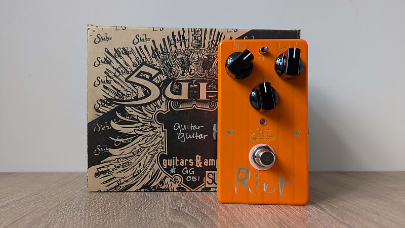 Suhr Riot
