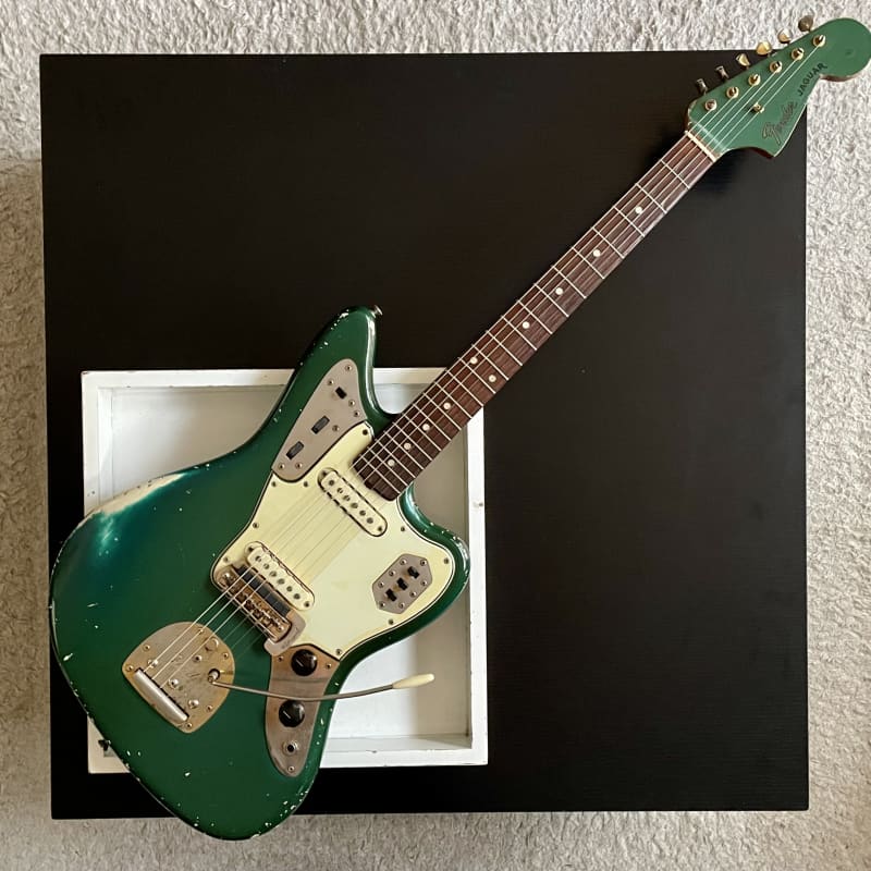 Fender Jaguar 1965 - Custom Factory Color: Sherwood Green with Matching Headstock