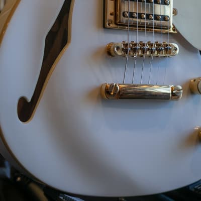 Carparelli Classico SH1 Electric Guitars - Opalescent White *showroom condition image 6