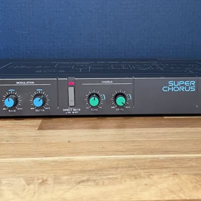 Boss CE-300 Super Chorus - Gearspace