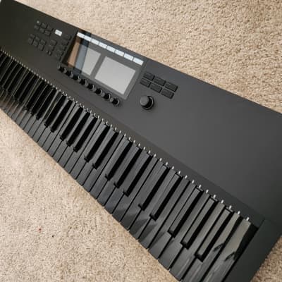 Native Instruments Komplete Kontrol S61 Mk2 - Limited Edition | Reverb