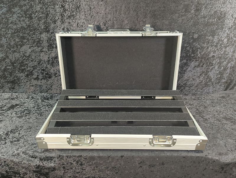 Pedal Train Classic 24 pedalboard (Nashville, Tennessee) Reverb