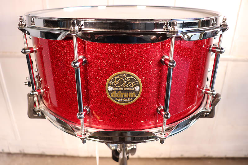 The Maple 6.5x14 Snare Drum Red Satin-