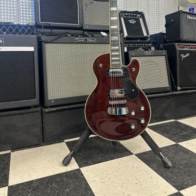 Hagstrom Swede Wild Cherry Transparent