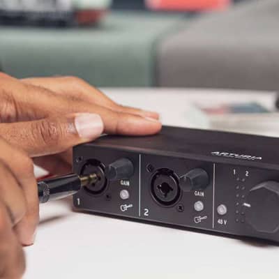 Arturia MINIFUSE-4-BLACK Black Audio & MIDI STudio Recording Interface with Cables image 6