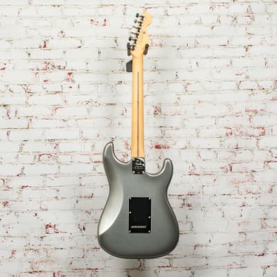 Fender - American Professional II Stratocaster® - Left-Handed Electric Guitar -  Maple Fingerboard - Mercury - w/ Deluxe Hardshell Case image 9