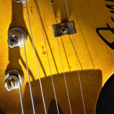 Fender Stratocaster Relic Gold Sparkle Nitro Texas Specials image 14