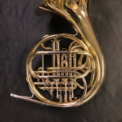 Amati AHR 345H French Horn image 2
