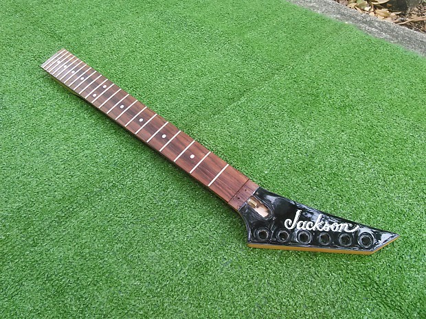 Jackson reverse outlet headstock neck