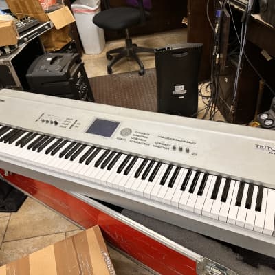 Korg Triton Pro X 88 Key Music Workstation Sampler Keyboard 64MB - Dim Display