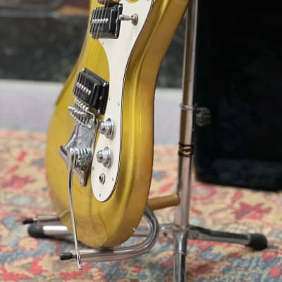 Mosrite Ventures Model 1966 - Metallic Gold Refinish image 5