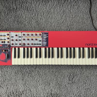 Nord Lead 2 49-Key 12-Voice Polyphonic Synthesizer 1997 - 2003 - Red