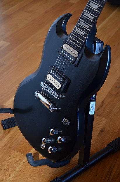 Gibson SG * Like New! * Black * Zebra-coil '57 Classic