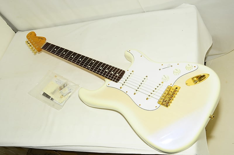 Fender Japan Stratocaster ST-80SPL WBV/R Electric Guitar Ref No.5590