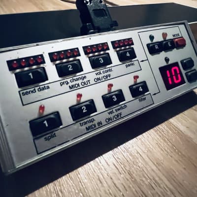 MidiTemp PMM-44 Programmable MIDI Merge MATRIX 4x4 (with MIDI Expander Controller) 1988 - Grey image 4