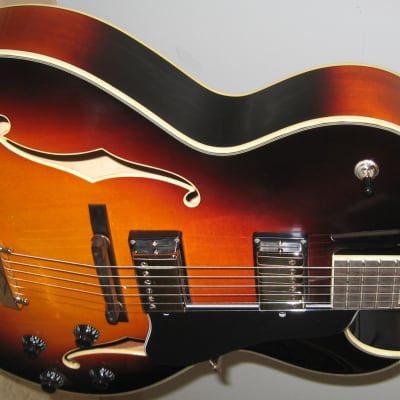 Eastman AR372CE-SB Hollowbody Archtop with Ebony Fretboard - Sunburst image 3