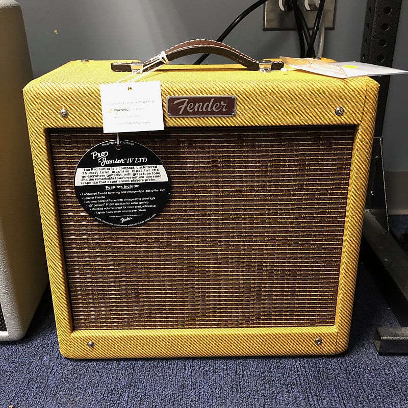 Fender Pro Junior IV LTD Lacquered Tweed 15-Watt 110 Combo Tube Amplifier