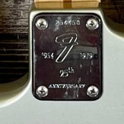Fender 25th Anniversary Stratocaster Electric Guitar (Indianapolis, IN)  (TOP PICK) image 7